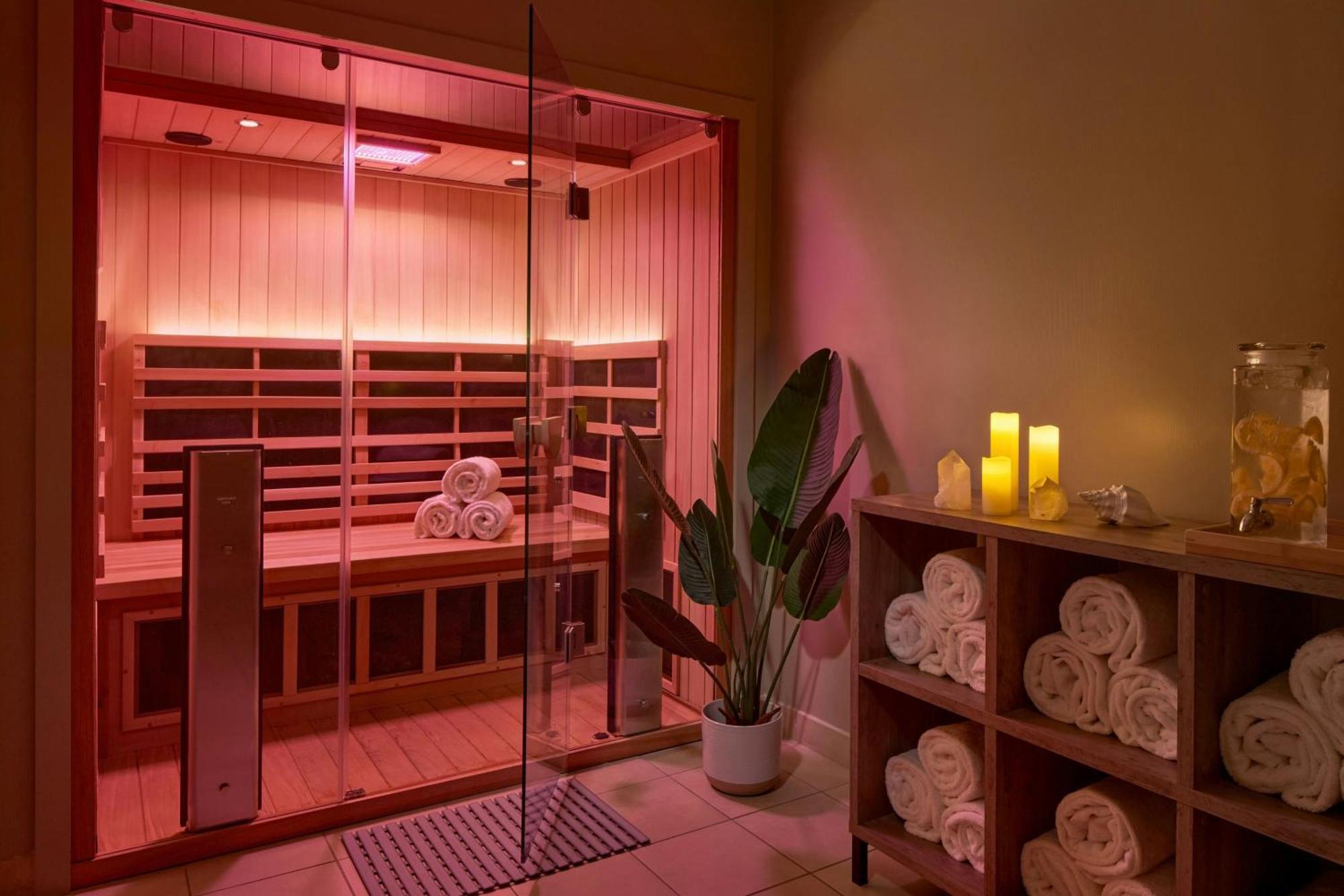 Mystic Marriott Hotel And Spa Groton Buitenkant foto